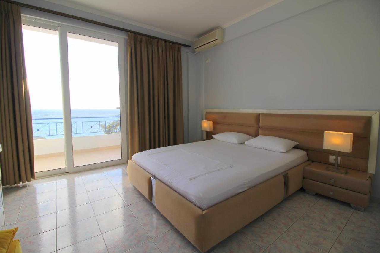Murati Suites Sarandë Exterior foto