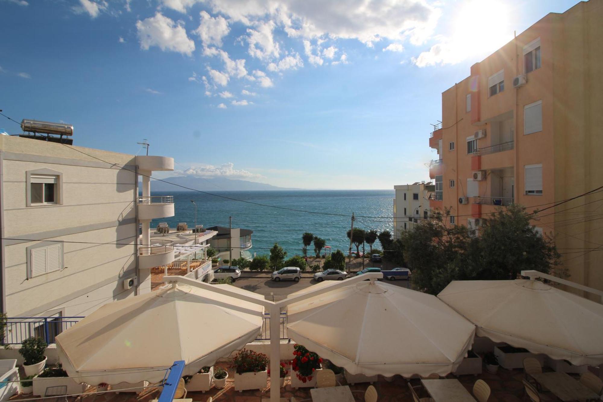 Murati Suites Sarandë Exterior foto