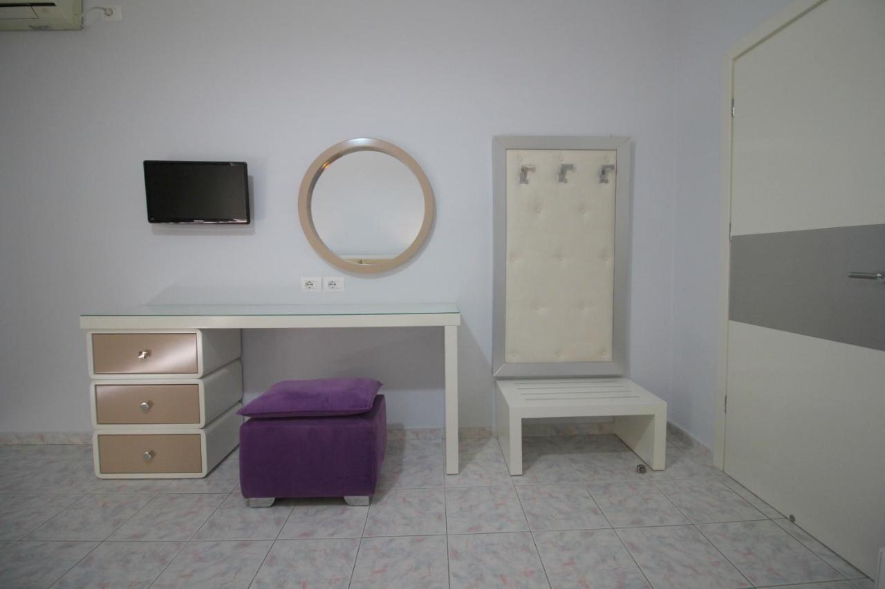 Murati Suites Sarandë Exterior foto