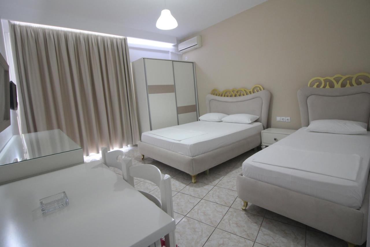 Murati Suites Sarandë Exterior foto