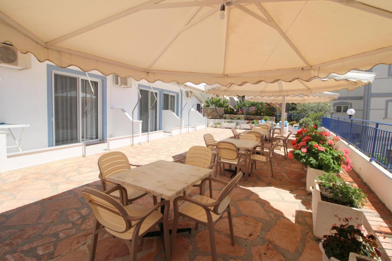 Murati Suites Sarandë Exterior foto