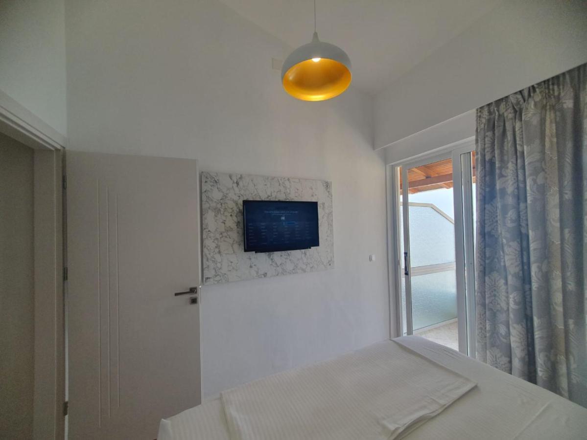 Murati Suites Sarandë Exterior foto