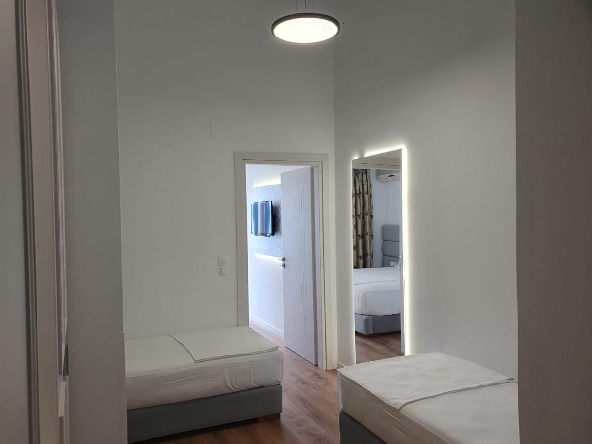 Murati Suites Sarandë Exterior foto